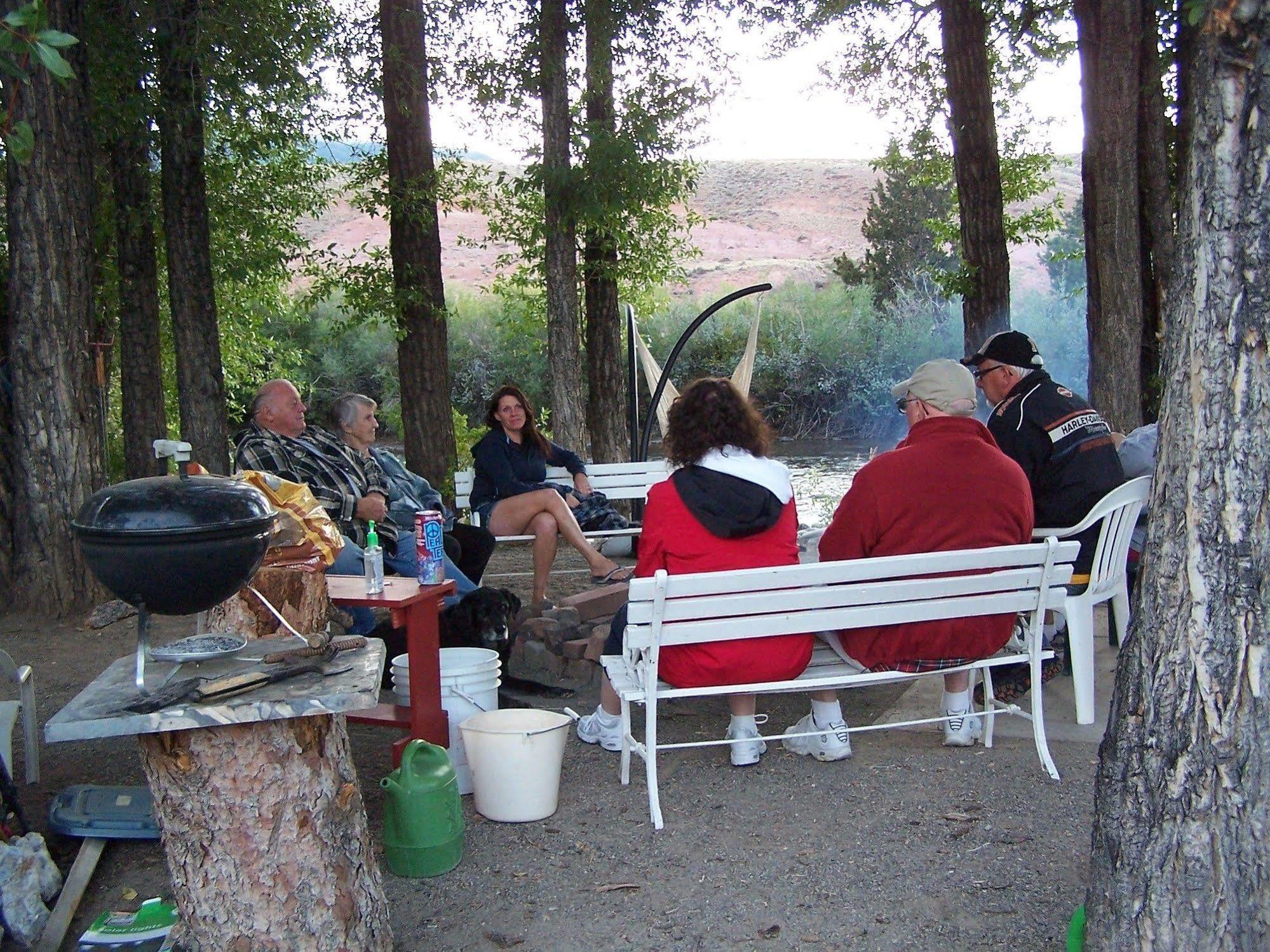 Black Bear Inn Dubois Eksteriør billede
